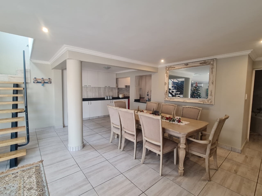 3 Bedroom Property for Sale in Fonteine Park Western Cape